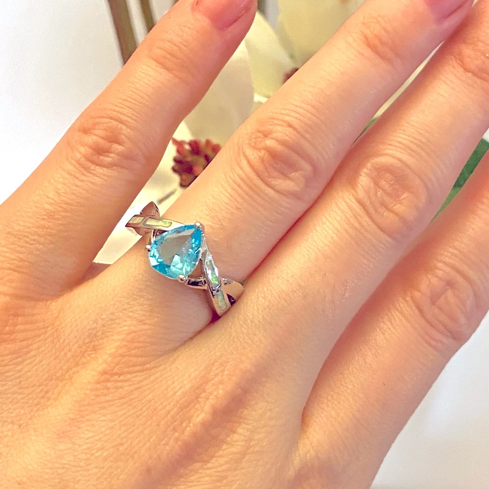 Fine 925 Sterling Silver aquamarine ring size 6